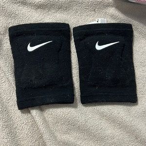 Black Nike Kneepads
